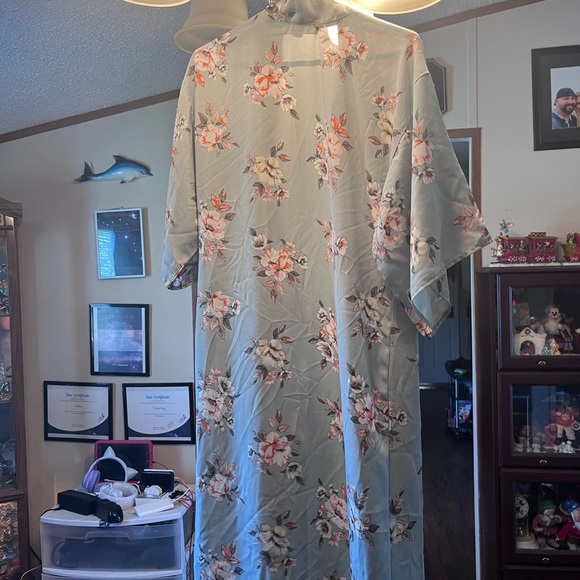 Beautiful - Picture 2 of 3